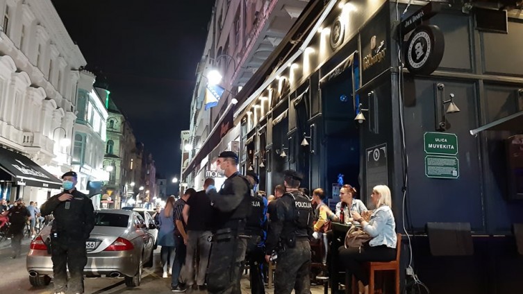 Velika akcija u Sarajevu: Na ulicama i specijalci
