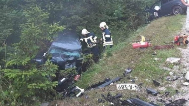 Detalji stravične nesreće nadomak Sarajeva: Bračni par poginuo nakon što su Audijem sletjeli u kanal
