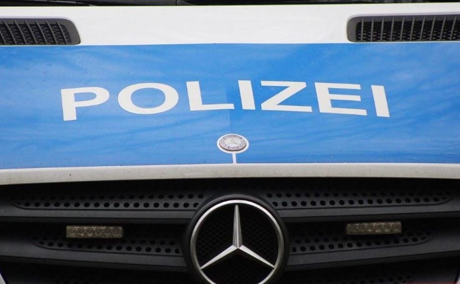 Slučaj u Njemačkoj: Bosanac zapalio Audi partnerki pa je pozvao da ga gleda kako gori