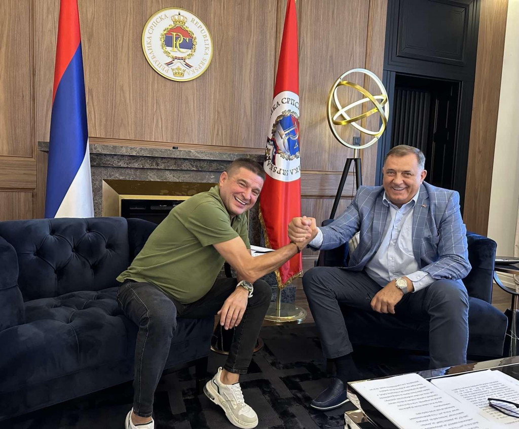 Milorad Dodik ugostio Baju Malog Knindžu: “Njegove pjesme su postale sastavni dio svake dobre proslave”