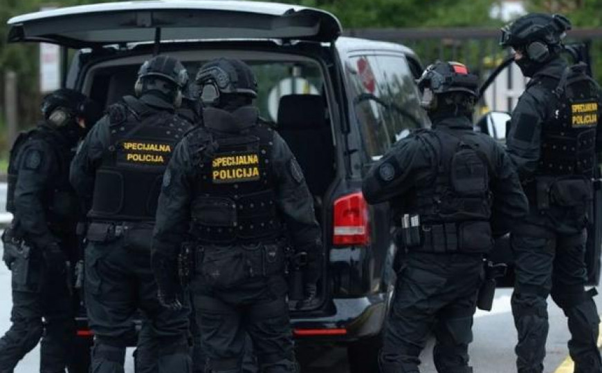 FUP uhapsio muškarca iz Hadžića: Iznuđivao novac Mostarcu pa mu bacio bombu na kuću