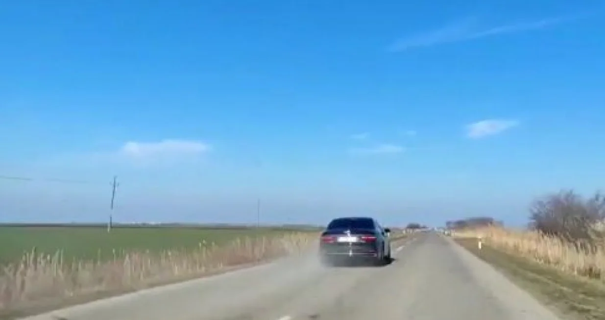Službenom vozilu otpao točak tokom vožnje